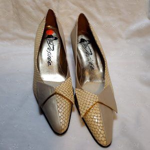 🎬 Desirée || 2.5" Leather Snake Textured Low Heels